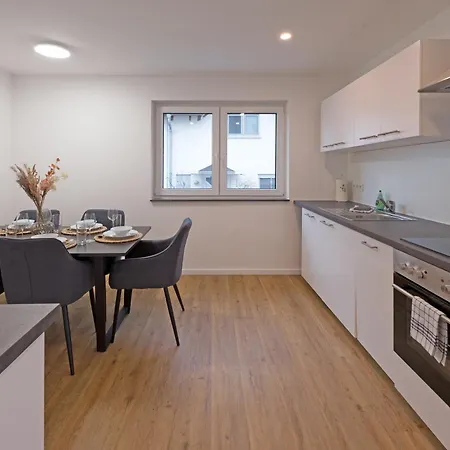 Apartment Casa 1 *
